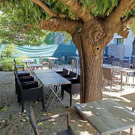 酒店 Route 999 Alzon